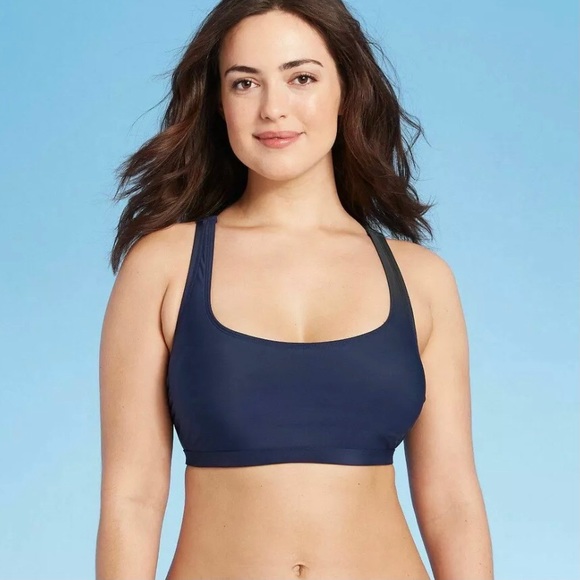 🏝NWT ALL IN MOTION BIKINI TOP - Picture 7 of 9